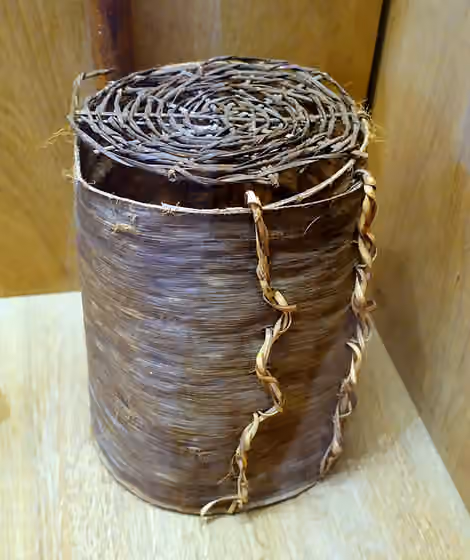 suku Chứt — Exhibit in the Vietnam Museum of Ethnology - Hanoi, Vietnam.