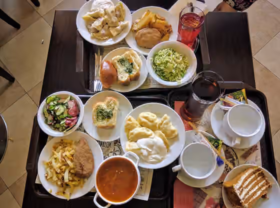 masakan Ukraina — Food from Puzata Hata restaurant in Lviv