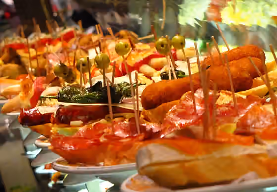Tapas — Tapas en un establecimiento de Barcelona (España)