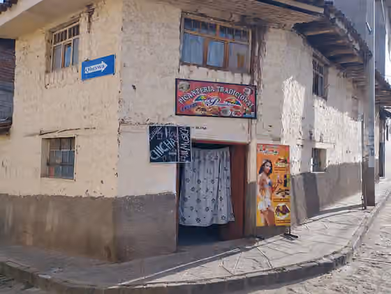 Picantería — Picantería ubicada entre el cruce de calle Qheswa y Balloneta.