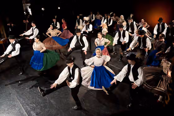Hungarian folk dance — Kecskemét Táncegyüttes