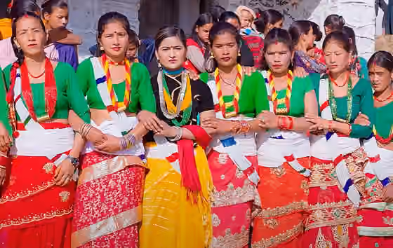 Deuda (genre) — Deuda dance (Ui Juhi Bhet Hoijau song)