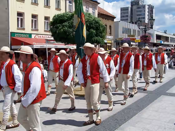 Polish minority in the Czech Republic — Gorol men's choir from Jabłonków during the parade at the beginning of the Jubileuszowy Festiwal PZKO 2007 in Karwina