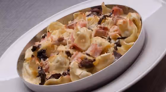 Cuisine of Montevideo — Los Capelettis a la Caruso, son una receta que tiene más de 50 años.