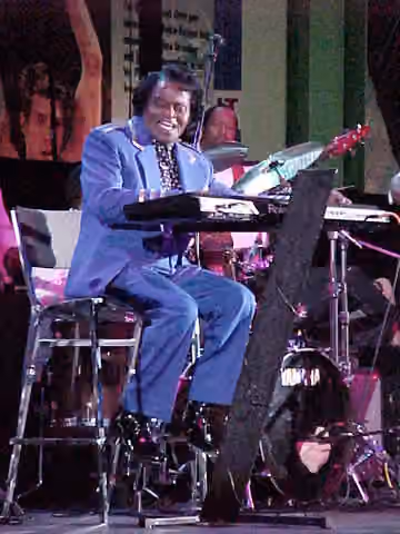 musik soul — James Brown (2001) during the NBA All Star Game jam session