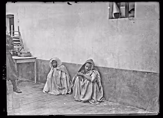 Beni Snassen — Sujet : Hommes -- Algérie Algérie Référence bibliographique : K258143 Appartient à l’ensemble documentaire : Pho20Rol Image de presse Couverture : 1907 Langue : français