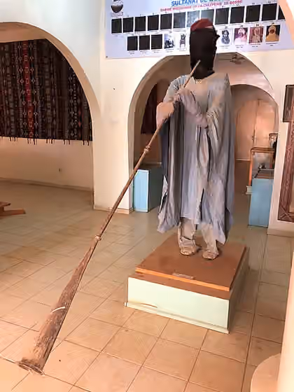 Music of Niger — "Kakaki"-player in the regional museum: "Musée Régional Djermakoye" in Dosso, Niger (Dosso Department, Dosso Region).
