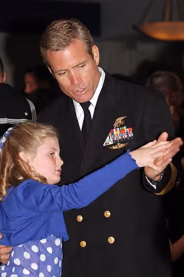 Father–daughter dance — SAN DIEGO (March 17, 2007) - Cmdr.