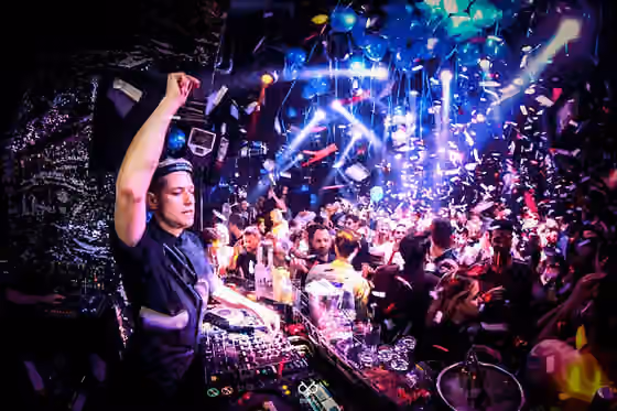 Musik dansa elektronik — CJ Jeff is a Greek electronic music artist, DJ, and producer, active since 2001