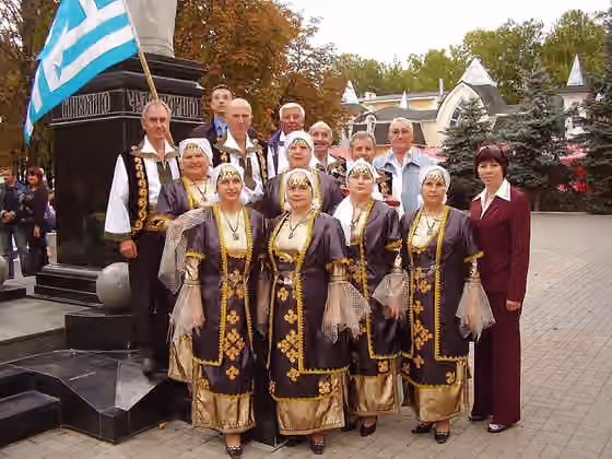 orang Yunani di Ukraina — Женщины-греки в традиционной одежде