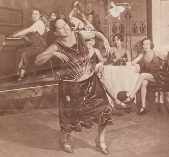 Black Bottom (dance) — Newspaper clipping with caption "In the hotsy-totsy cabaret: Miss Edith Wilson in the Black Bottom Dance"