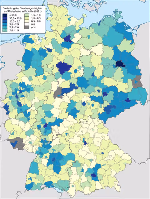 Vietnamese people in Germany — Number of foreign citizens from the country described in the title that are registered at the German Central Register of Foreigners relative to the total population of the mentioned foreign nationals in Germany at the district level.