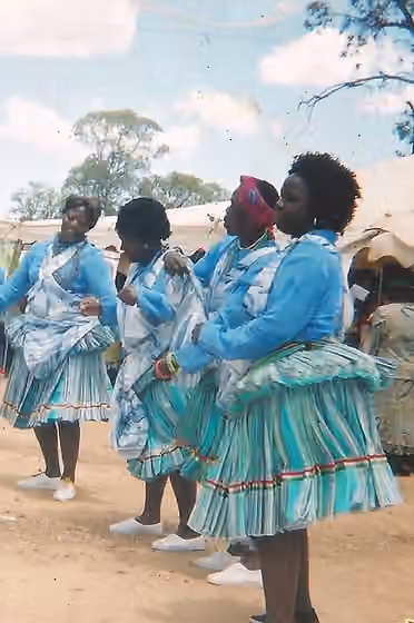 Xibelani dance — Vatsonga women doing the xibelani dance