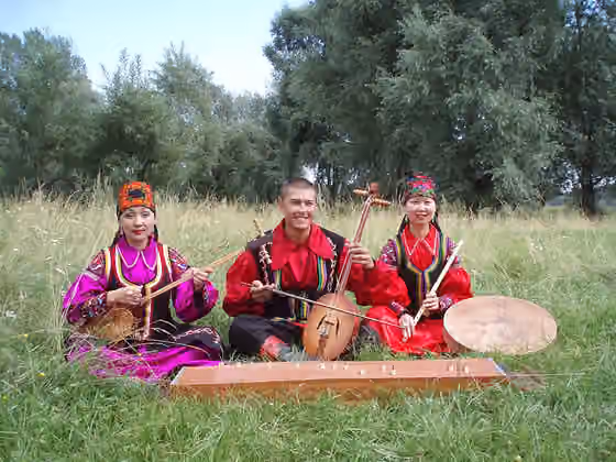 suku Khakas — Khakass with musical instruments