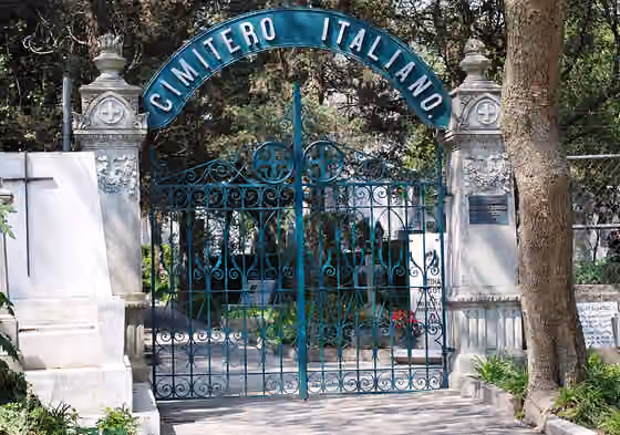 Italian immigration to Mexico — Entrance to the Italian section of the Panteon Civil de Dolores cemetery in Mexico City