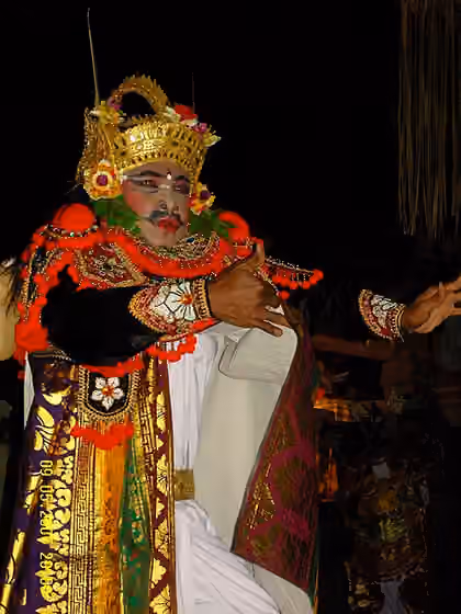 Gambuh — Gamelan Gambuh dancer, Batuan, Bali.