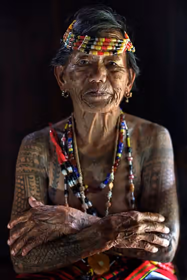 Orang Kalinga — The small isolated village of Buscalan is a part of the Tinglayan municipality in the Kalinga Province of the Philippines.