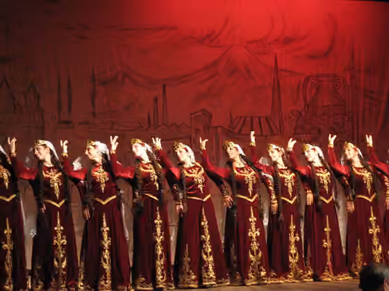 Armenian dance — Traditional Armenian dance