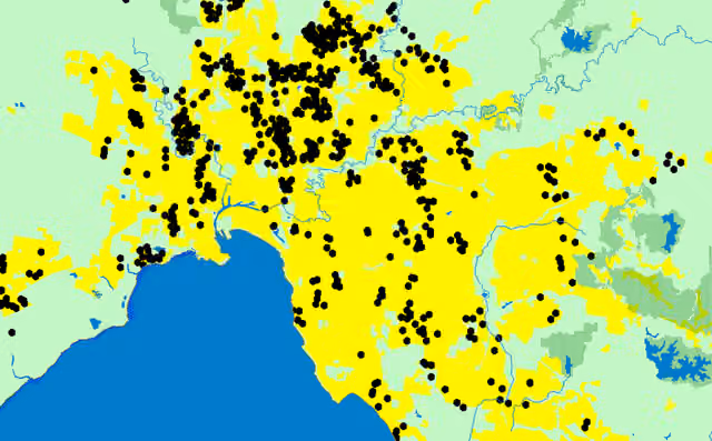 Italian community of Melbourne — Italy-born residents in Melbourne, 2006 (one dot equals 100 such residents in a collection district)