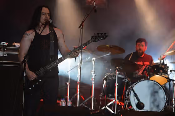 crossover thrash — Concert de Carnivore A.D.