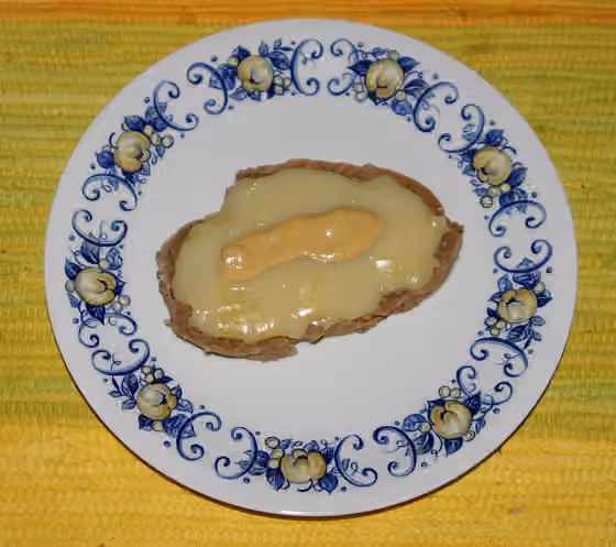 Masakan Luksemburg — Eng Kachkéisseschmier mat engem Flapp Moschter.