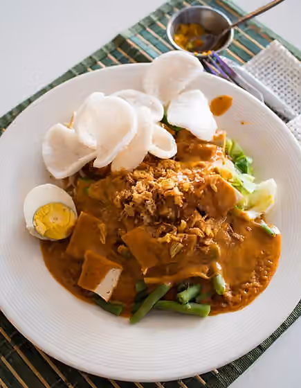masakan Indonesia — A gado gado at Toko Bali, a small Indonesian eatery and takeaway in the Leidsenhage shopping mall.