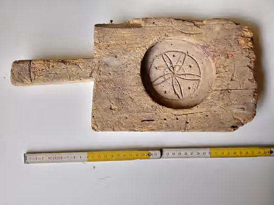 Crescentina modenese — Stampo artigianale in legno per fabbricare tigelle in terracotta