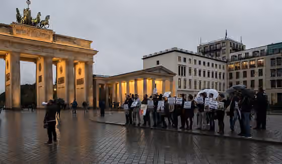 Yazidis in Germany — Demonstration von Jesiden vor der US-Amerikanischen Botschaft in Berlin am 22.10.2014