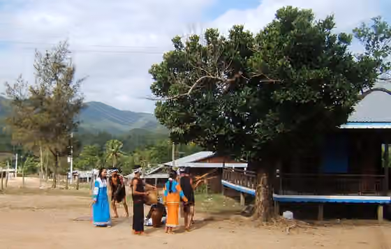 Raglai people — Raglai dance in cultur house of Ma Nới commune, Ninh Thuận province, Vietnam