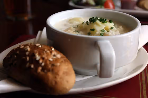 Cullen skink — A bowl of cullen skink, served with bread