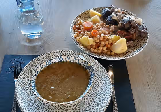 Cuisine of the Community of Madrid — Cocido madrileño en dos vuelcos