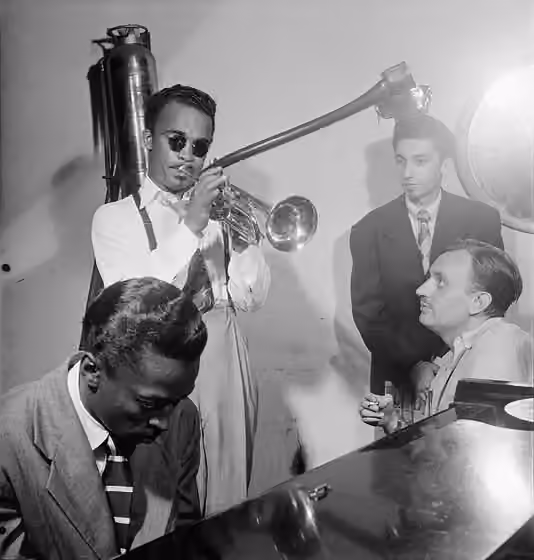 Bebop — Howard McGhee , Brick Fleagle and Miles Davis on piano