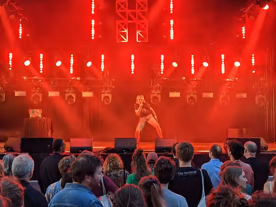 No wave — Billy Nomates (English post-punk singer) at the Valkhof Festival 2022