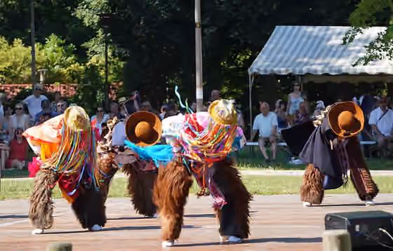 Sanjuanito — troupe de l'Equateur lors des Sacre du folklore 2023.
