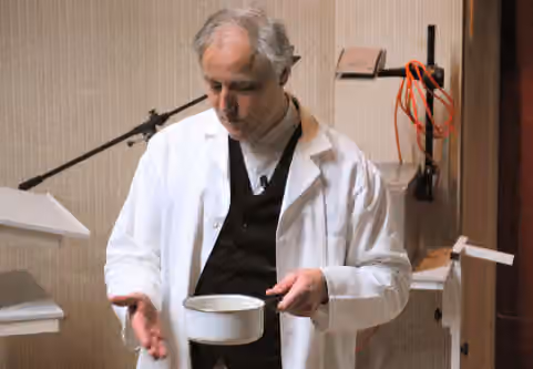 Note by Note cuisine — Hervé This, chimiste inventeur de la gastronomie moléculaire.