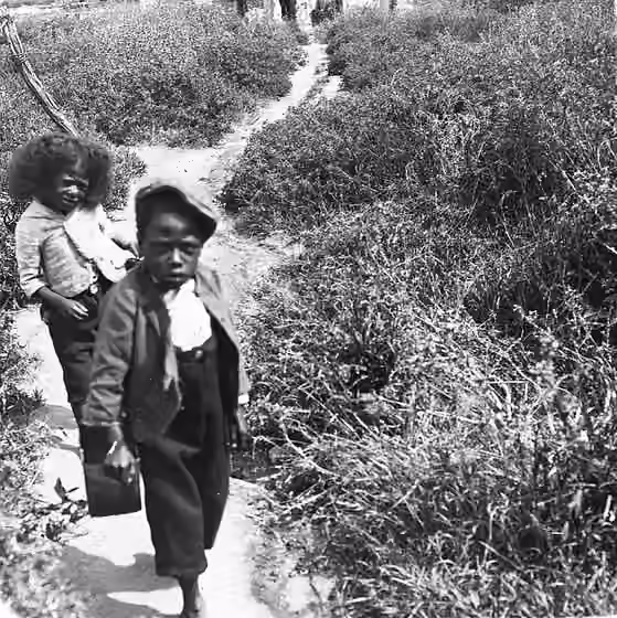 Afro-Uruguayans — C31f301.Dos niños