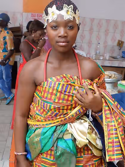 Bono people — This is an image of Cultural Fashion or Adornment from