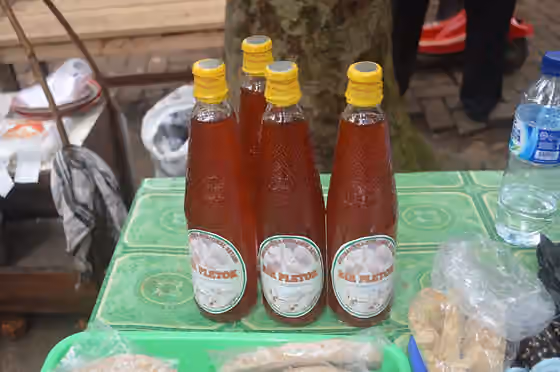 bir pletok — Bir pletok, minuman tradisional khas masyarakat Betawi di Jakarta.