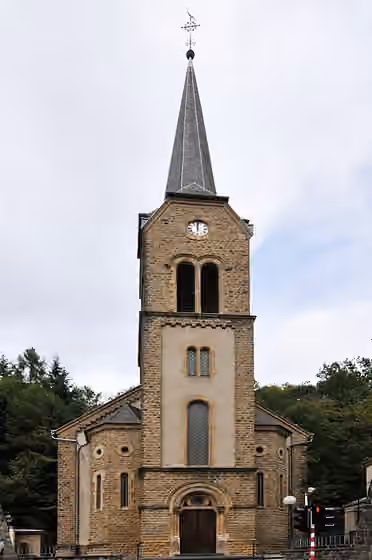 Poles in Luxembourg — D' Neiduerfer Kierch .