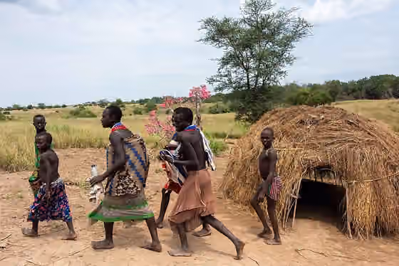 Kwegu people — Pessoas do grupo étnico kwegu