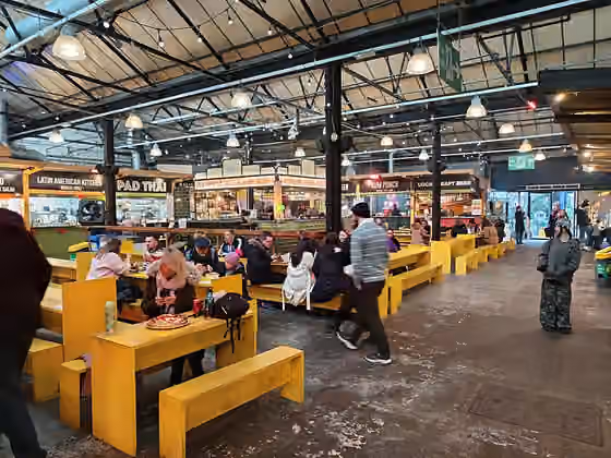 Mercato Metropolitano — Mercato Metropolitano, Elephant and Castle, Southwark, Londýn, Anglie
