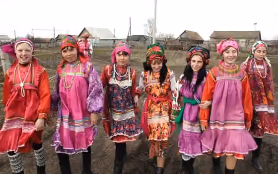 orang Moksha — Mordovia Zubu district girls