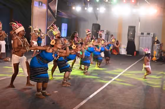 Dhemsa — Dancers from the Odisha contingent dancing to the Dhemsa dance form in the national tribal festival , 2022 .