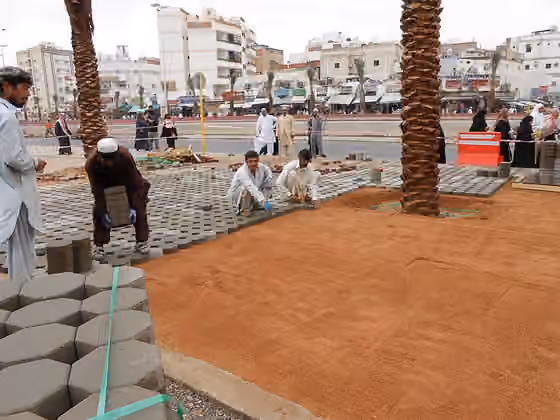 Pakistanis in Saudi Arabia — Al Masjid Nabavi Madina pakistani labor