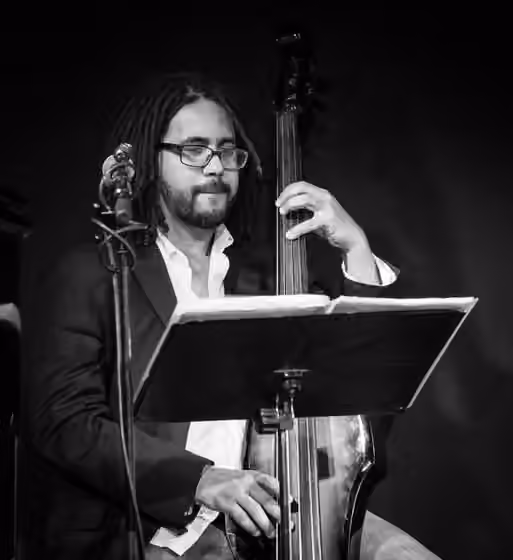 Tropical music — Alejandro Gispert Navarro with Hovedøen Social Club at Herr Nilsen.
