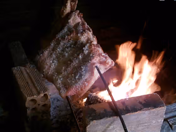 Churrasco — Churrasco brasileiro à base de costela bovina