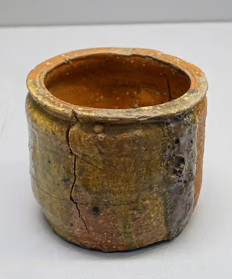 Shigaraki ware — Water jar with flush rim/straight lip, named " Shiba no Iori " (柴庵 lit.
