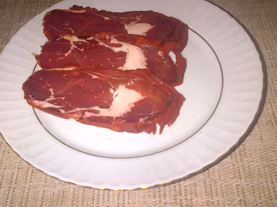 Pastirma — Pastırma turco.
