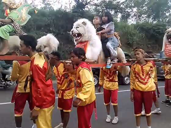 Sisingaan — Sisingaan is traditional lion dance from West Java, Indonesia