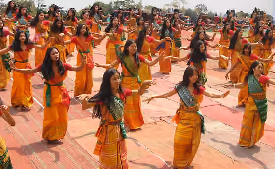 Bodo — Bodo girls dancing